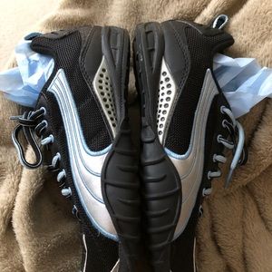 Puma women’s sneaker